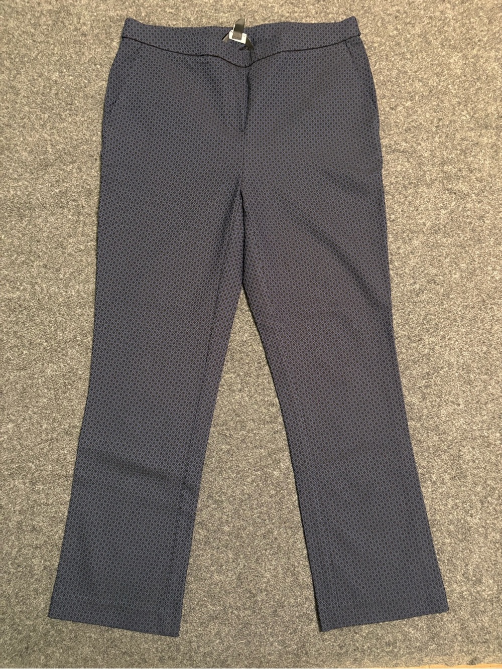 Jules & Leopold Textured Capri Pants in Navy and Black